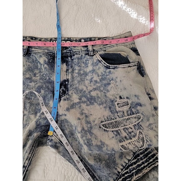 True Rock Jeans Mens 36 Blue Stonewashed Distressed Grunge Measures 38x32 Moto - Picture 3 of 8